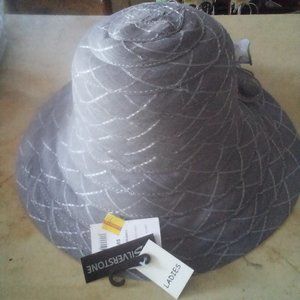 A ladies silverstone hat